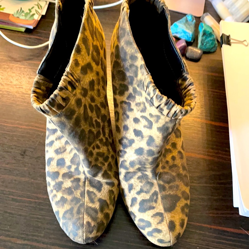 Sam & Libby leopard booties
